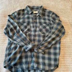 Universal Thread Men's Gray Plaid Button Down Shirt